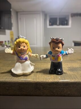 Fisher Price Little People Bendy Bride & Groom